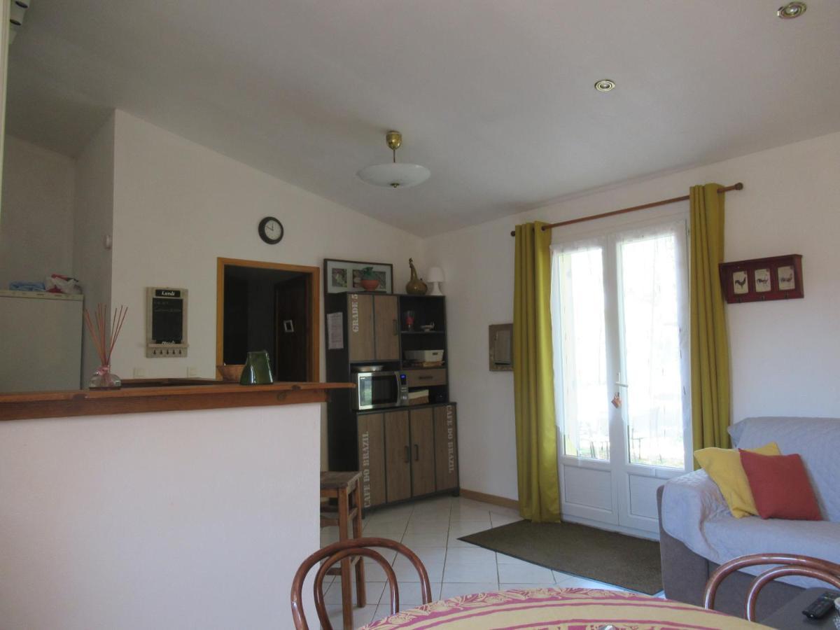 Le Cabanon Des Hirondelles Villa Villecroze Bagian luar foto