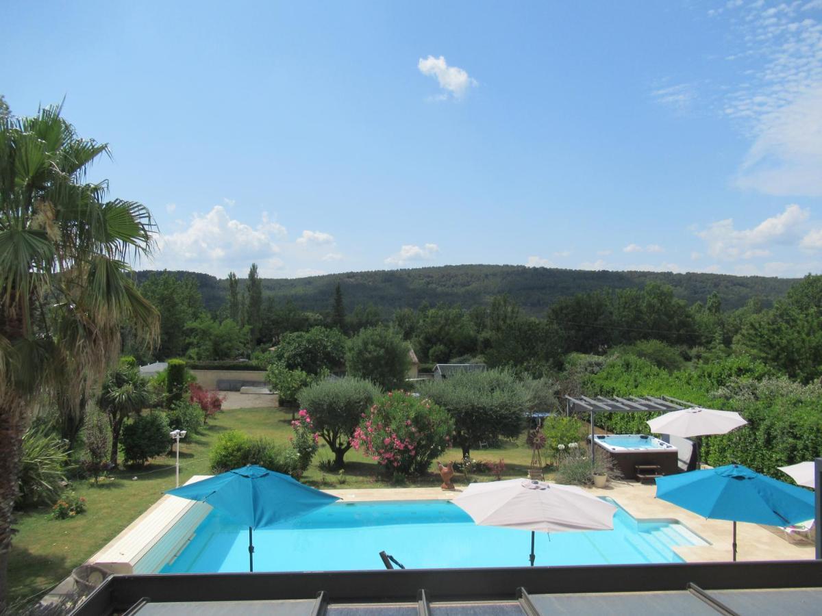 Le Cabanon Des Hirondelles Villa Villecroze Bagian luar foto
