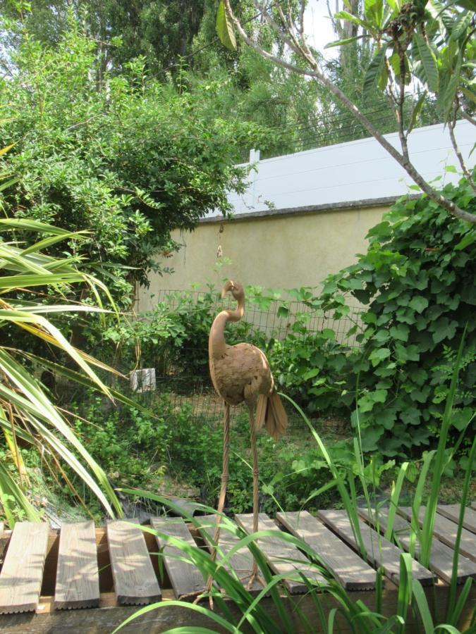 Le Cabanon Des Hirondelles Villa Villecroze Bagian luar foto